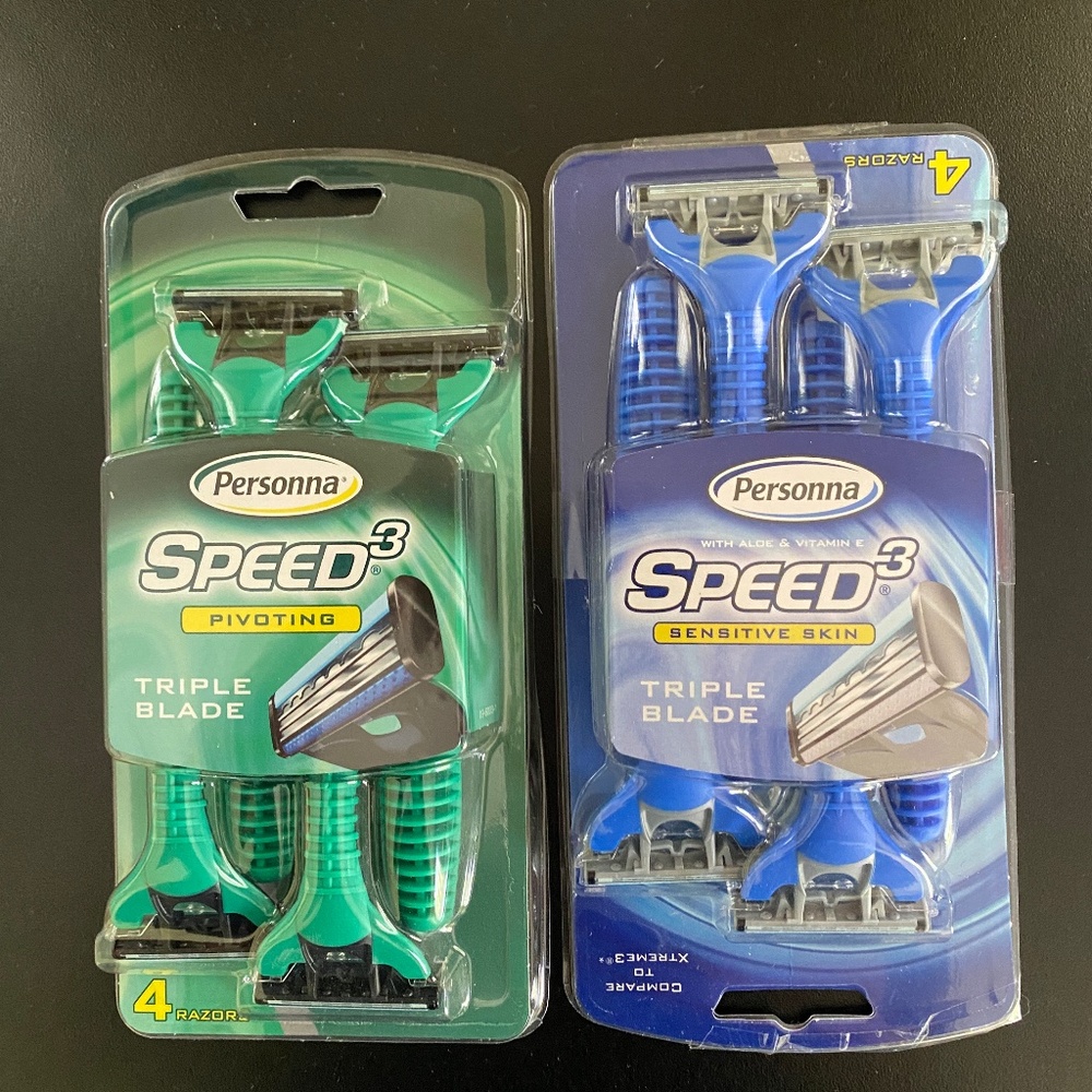 Men's 3 Blade Disposable Razor Sets - Person